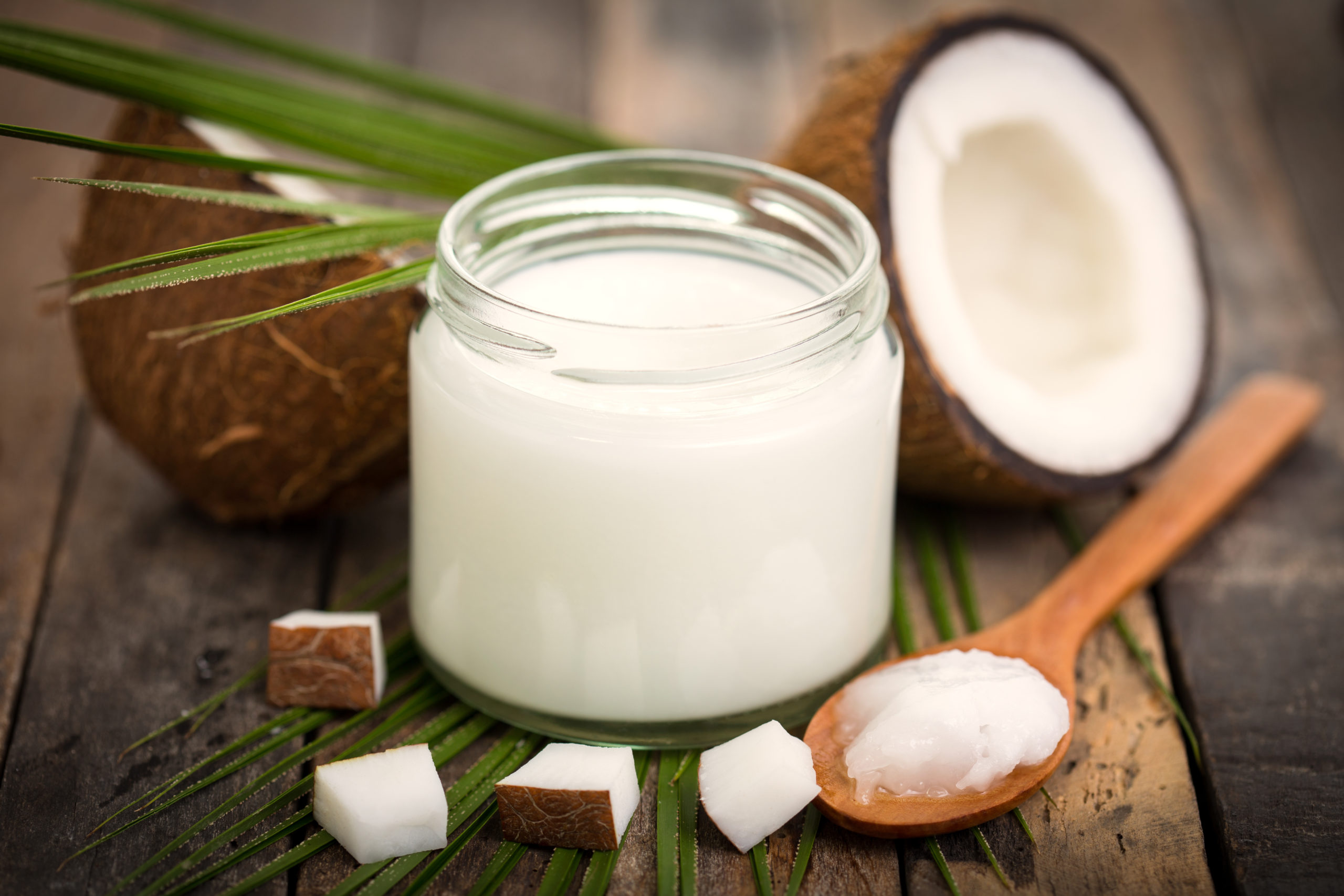 Une astuce efficace pour blanchir les dents l’huile de coco