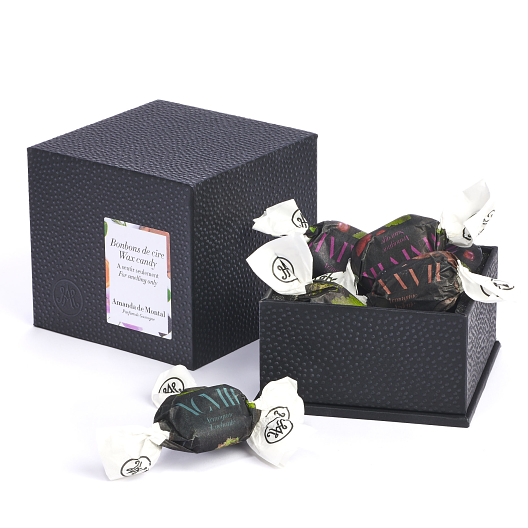 Amanda de Montal candy box boite à bonbons de cire parfumée le colibry concept store ecochic paris geneve 